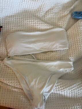 SHEIN White Ribbed Bandeau Bikini Set